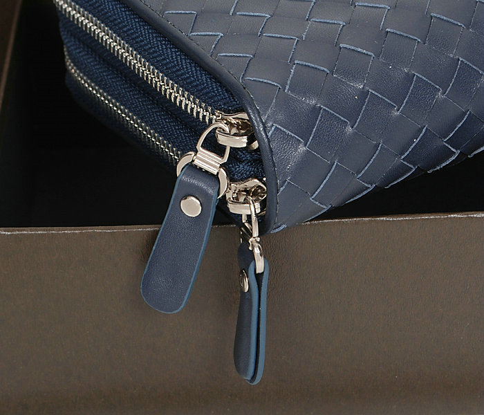 Bottega Veneta intrecciato leather clutch BV8006 blue - Click Image to Close